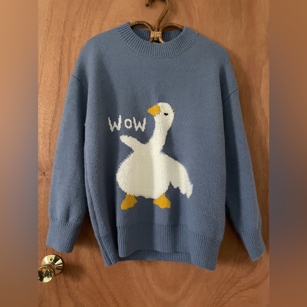 Wow! Oversized Goose Sweater